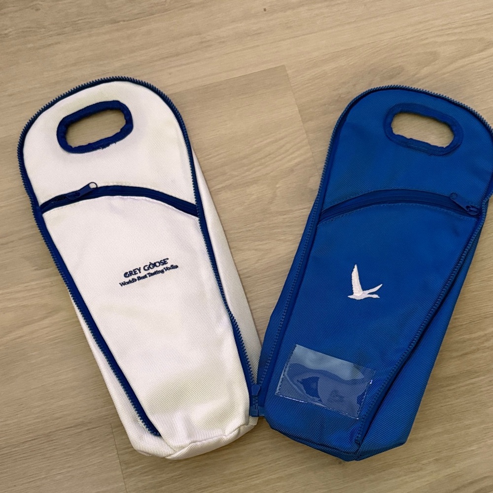 Grey Goose Blue and White Wine Insulated Tote Set